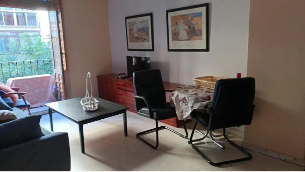 Economic Private Room In Center Of Granada location