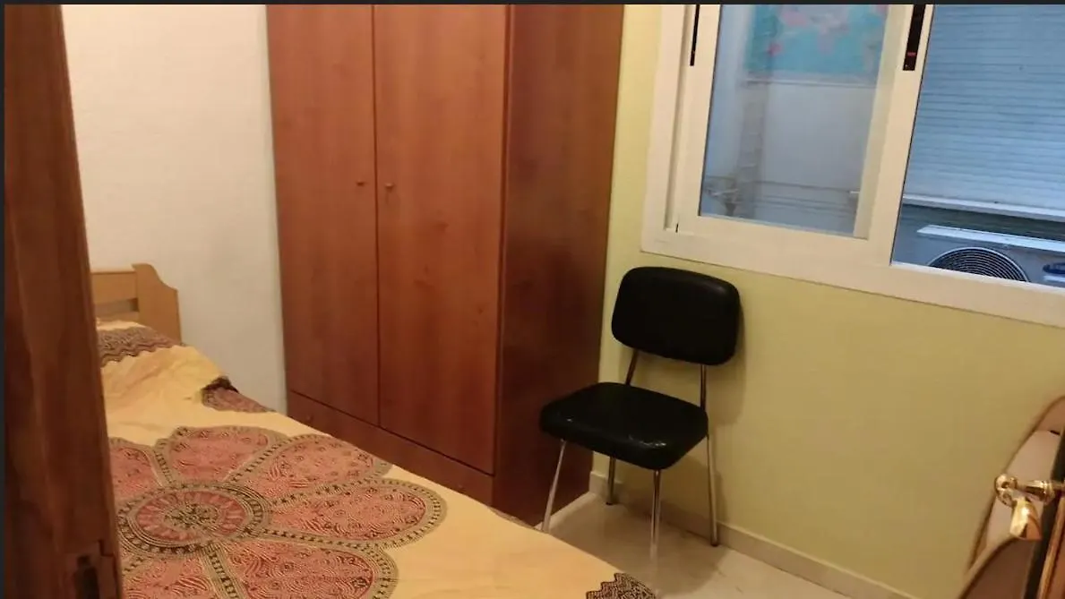 Economic Private Room In Center Of Granada Homestay