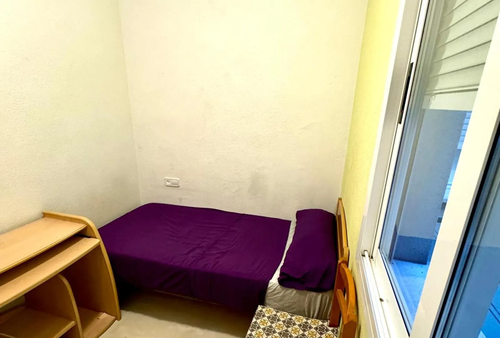 Economic Private Room In Center Of Granada Homestay
